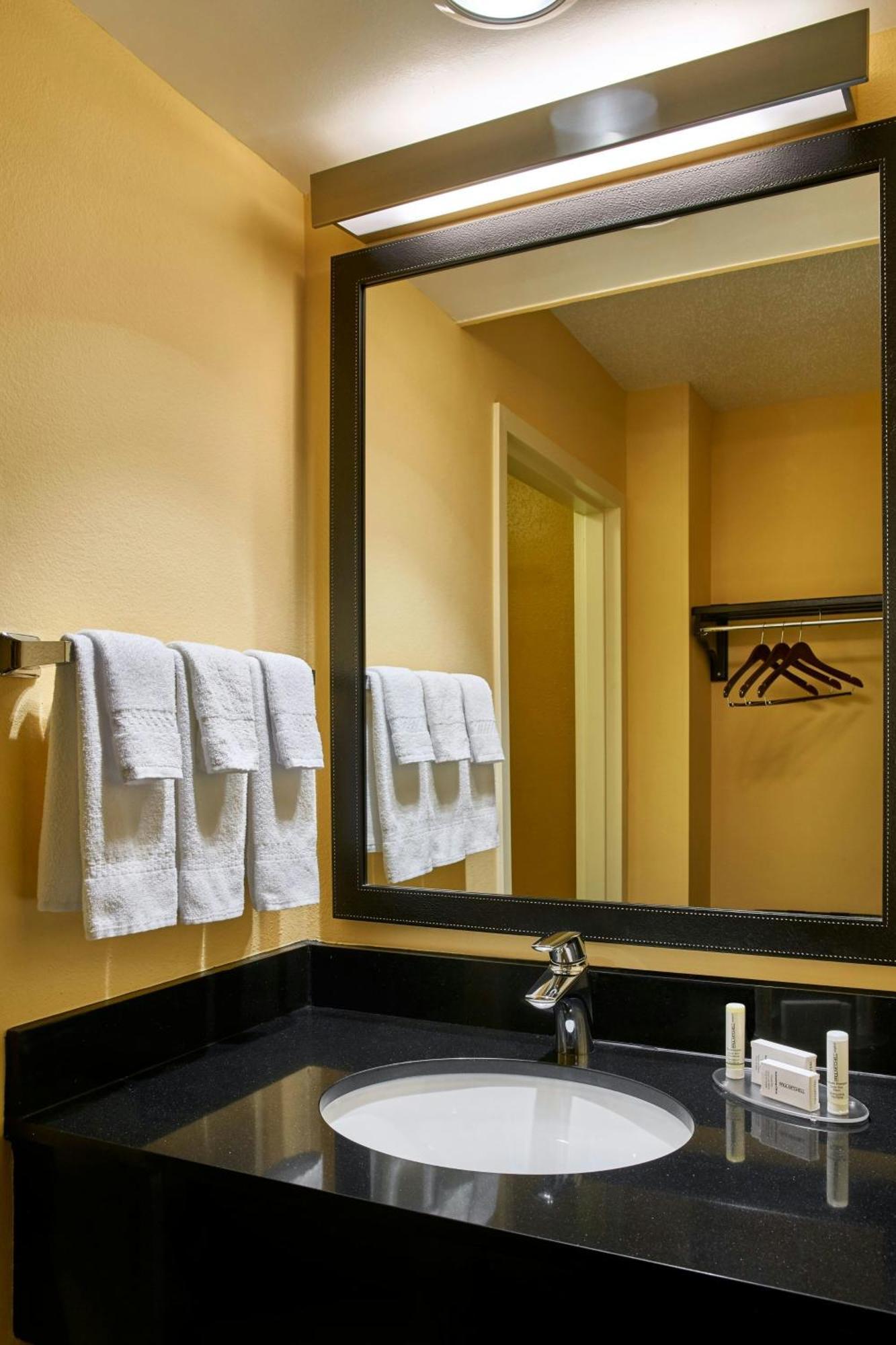Fairfield Inn Myrtle Beach Broadway At The Beach Eksteriør bilde